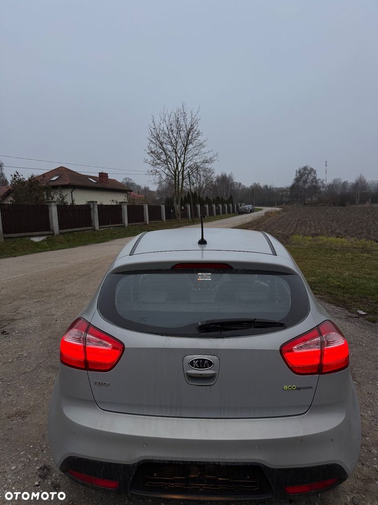 Kia Rio 1.1 CRDI Spirit - 9