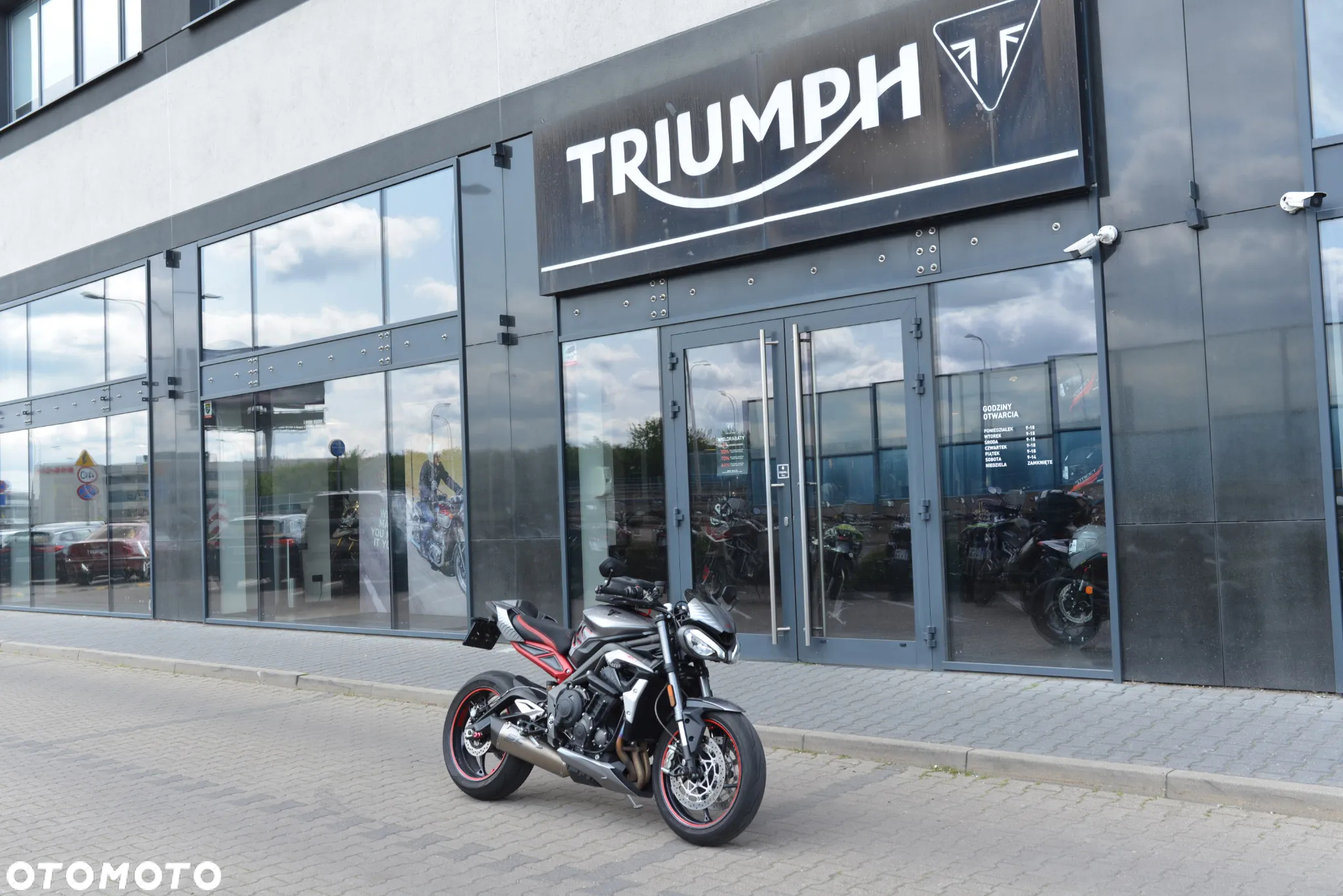 Triumph Street Triple - 19