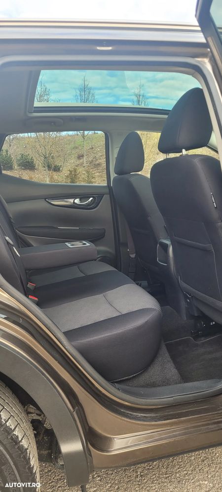 Nissan Qashqai 1.6 DCI Xtronic TEKNA - 11