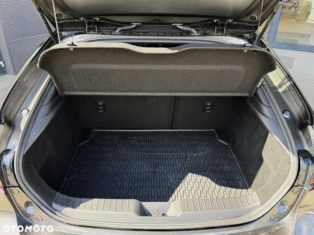 Mazda 3 2.0 mHEV Exclusive-Line - 24