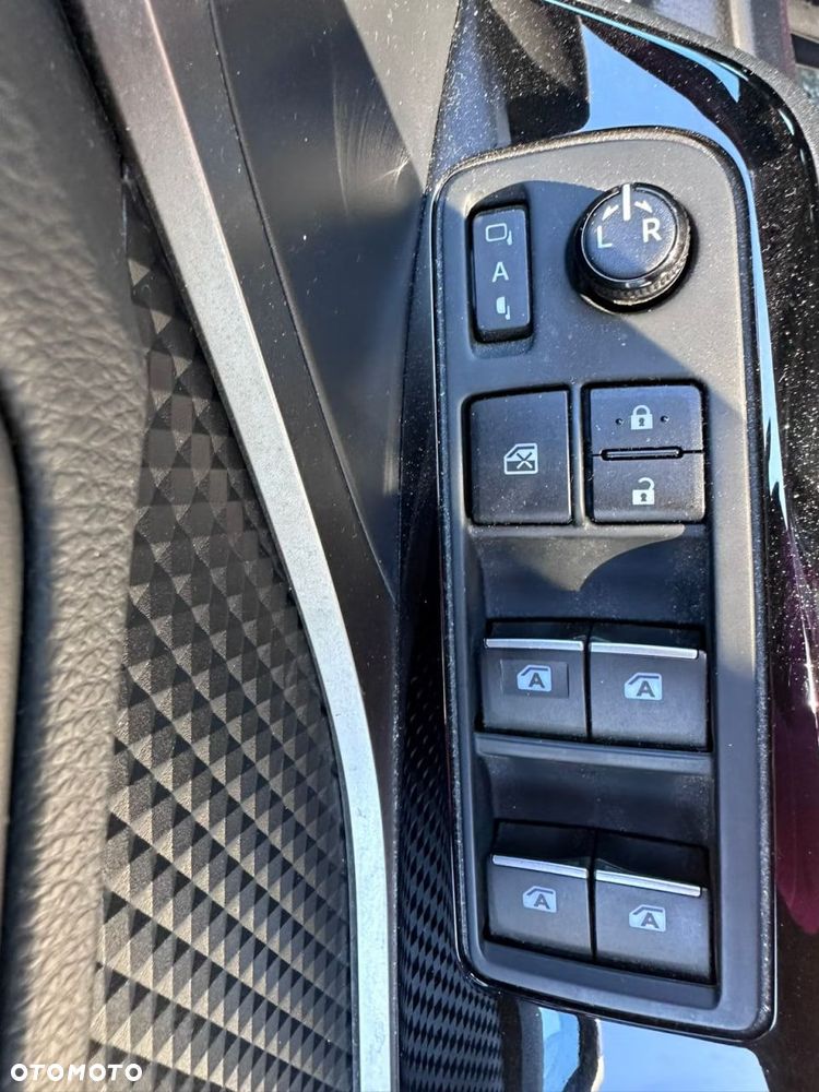 Toyota C-HR Flow - 14