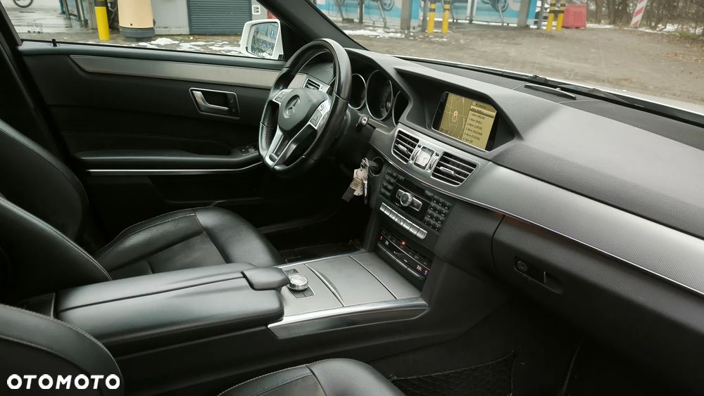 Mercedes-Benz Klasa E 250 BlueTEC 4Matic 7G-TRONIC Elegance - 6