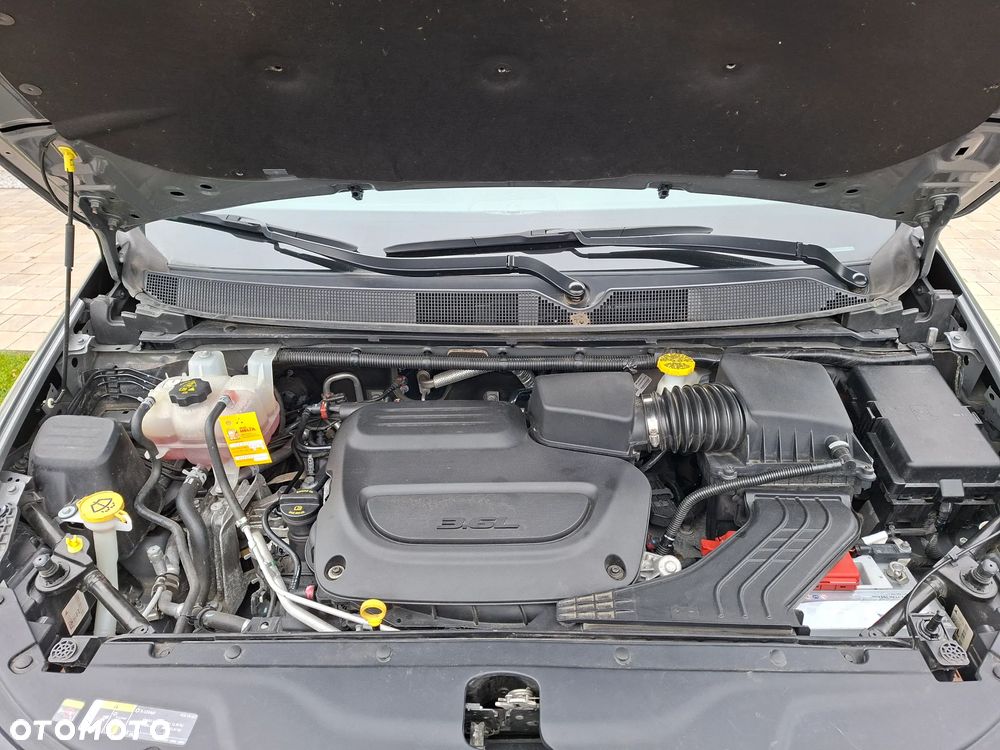 Chrysler Pacifica - 16