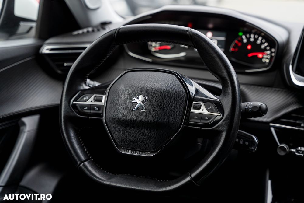 Peugeot 2008 BlueHDi 100 STOP & START Active - 17