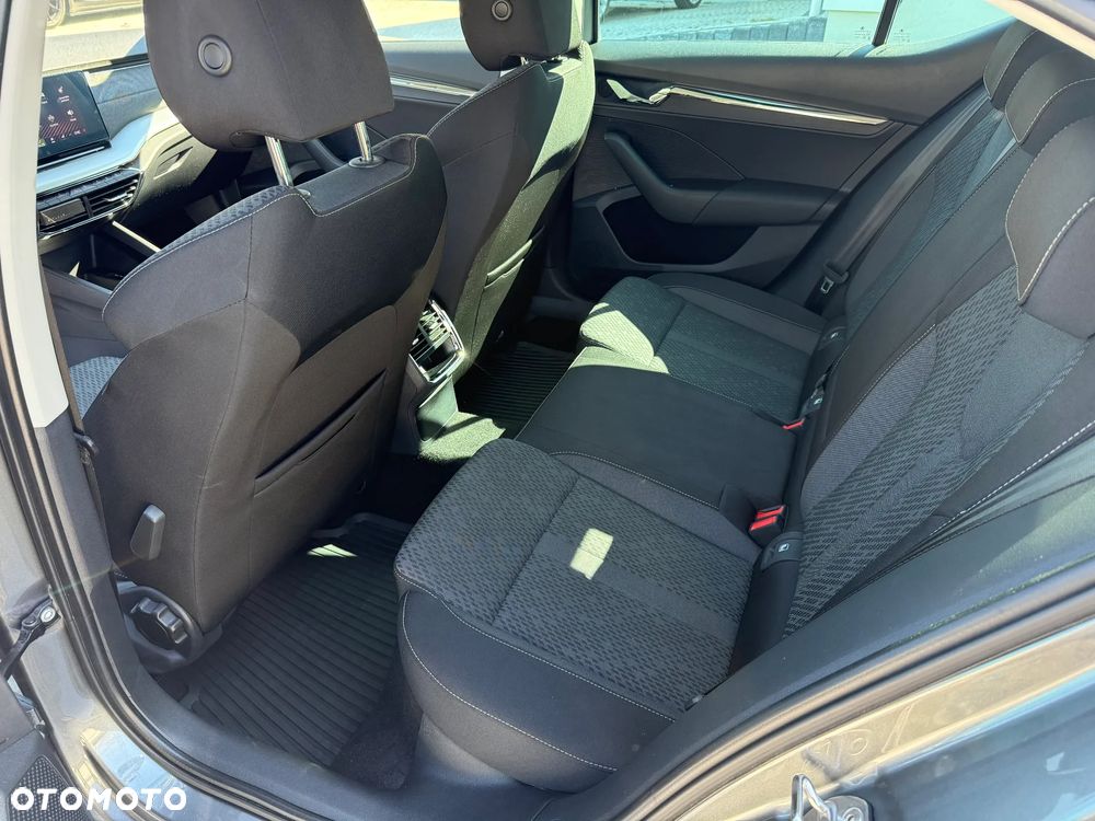 Skoda Octavia 2.0 TDI Style DSG - 11