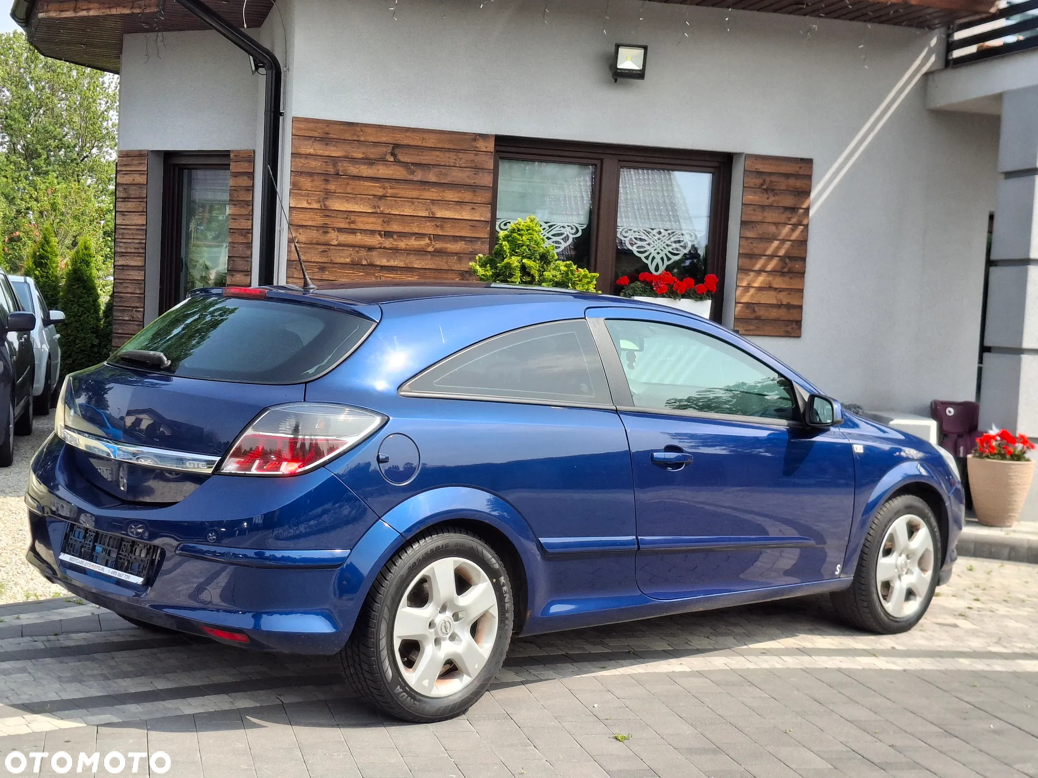 Opel Astra GTC 1.8 Innovation - 18