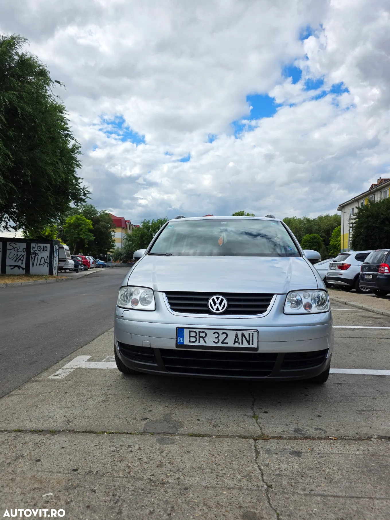 Volkswagen Touran 2.0TDI Trendline - 3