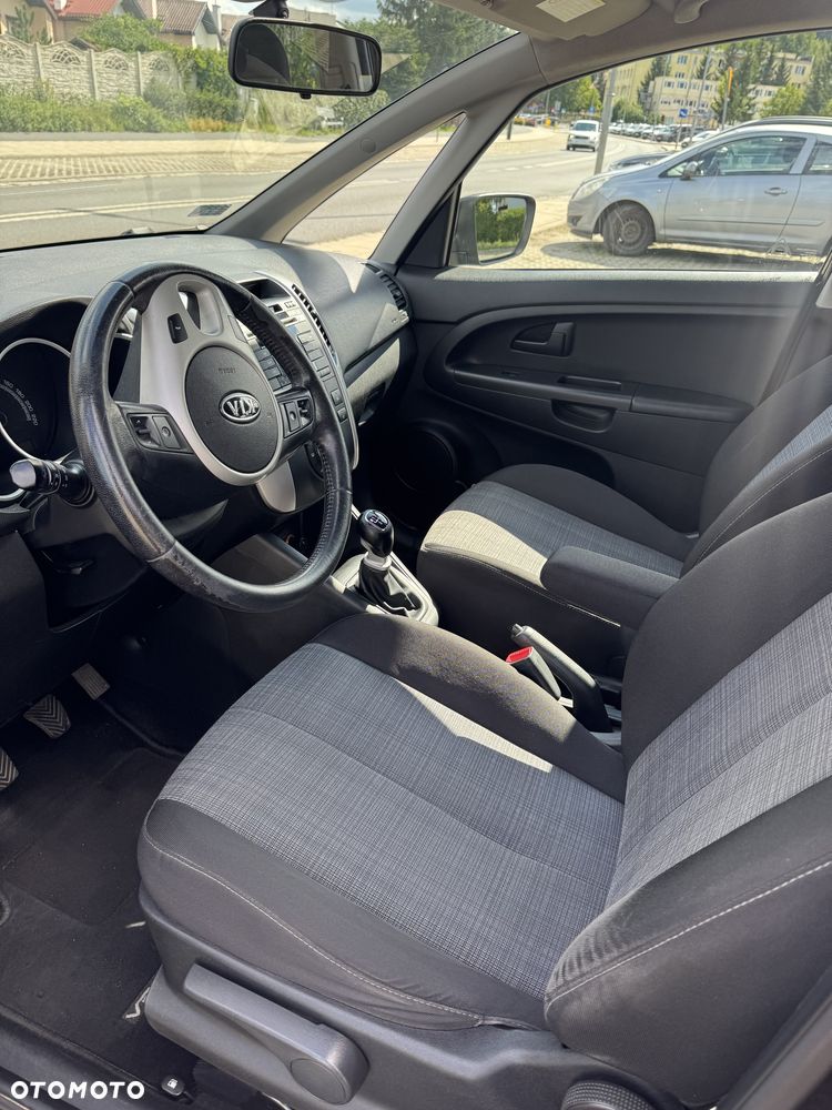 Kia Venga - 6