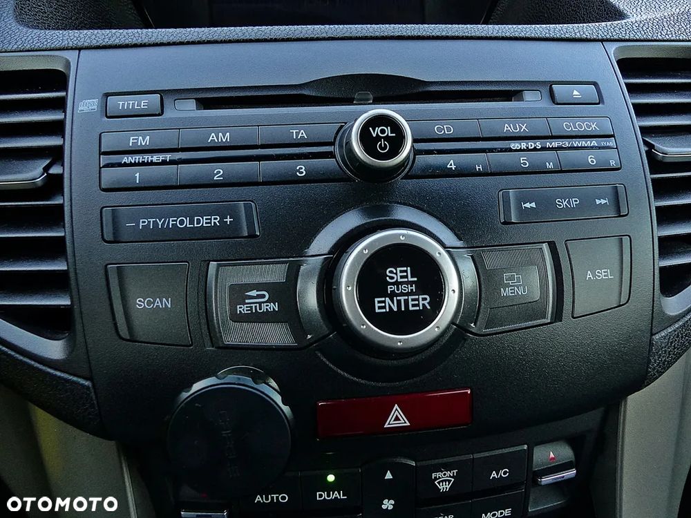 Honda Accord 2.0 Executive - 32