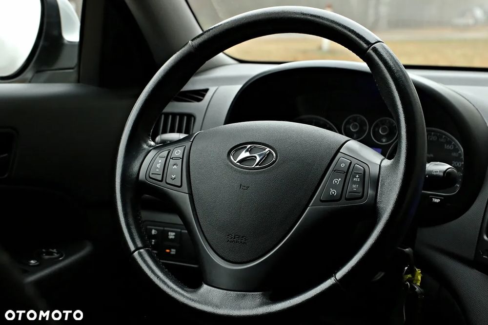 Hyundai i30 1.4 Blue Comfort - 37