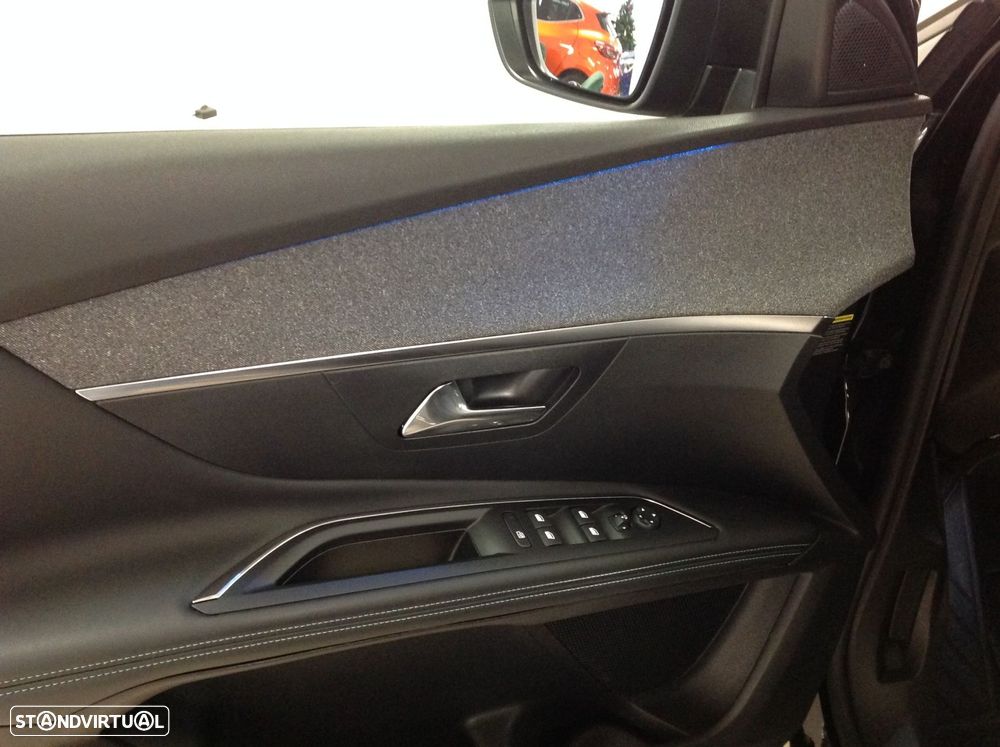 Peugeot 3008 1.5 BlueHDi Allure Pack EAT8 - 15