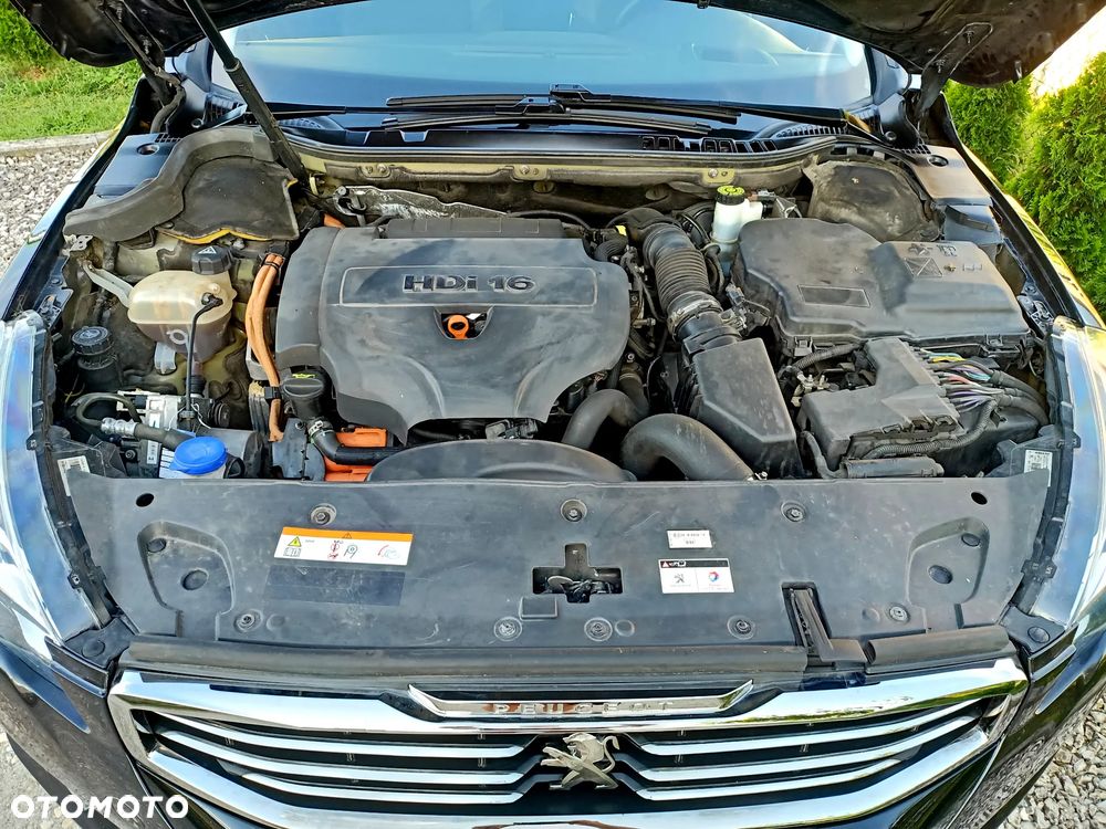 Peugeot 508 RXH Hybrid4 - 16