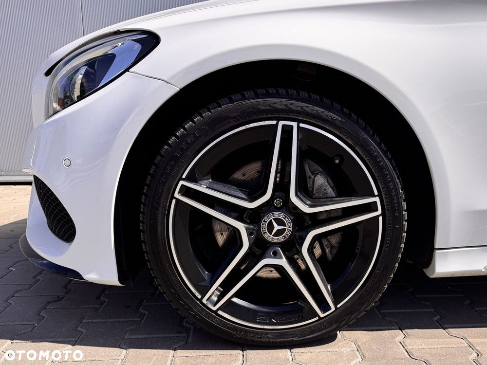 Mercedes-Benz Klasa C 200 4-Matic 9G-TRONIC - 11