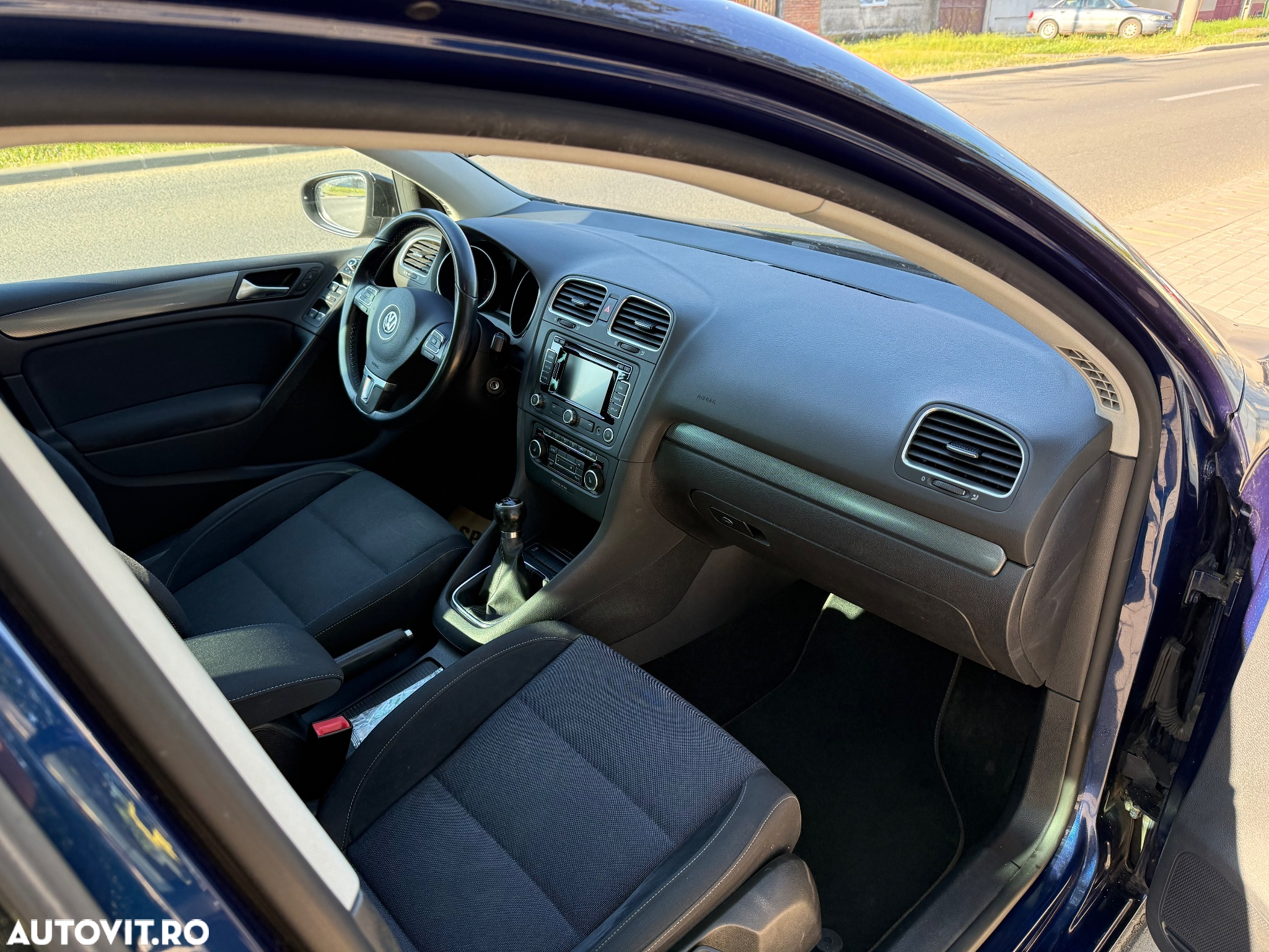 Volkswagen Golf 1.6 TDI BMT Comfortline - 9