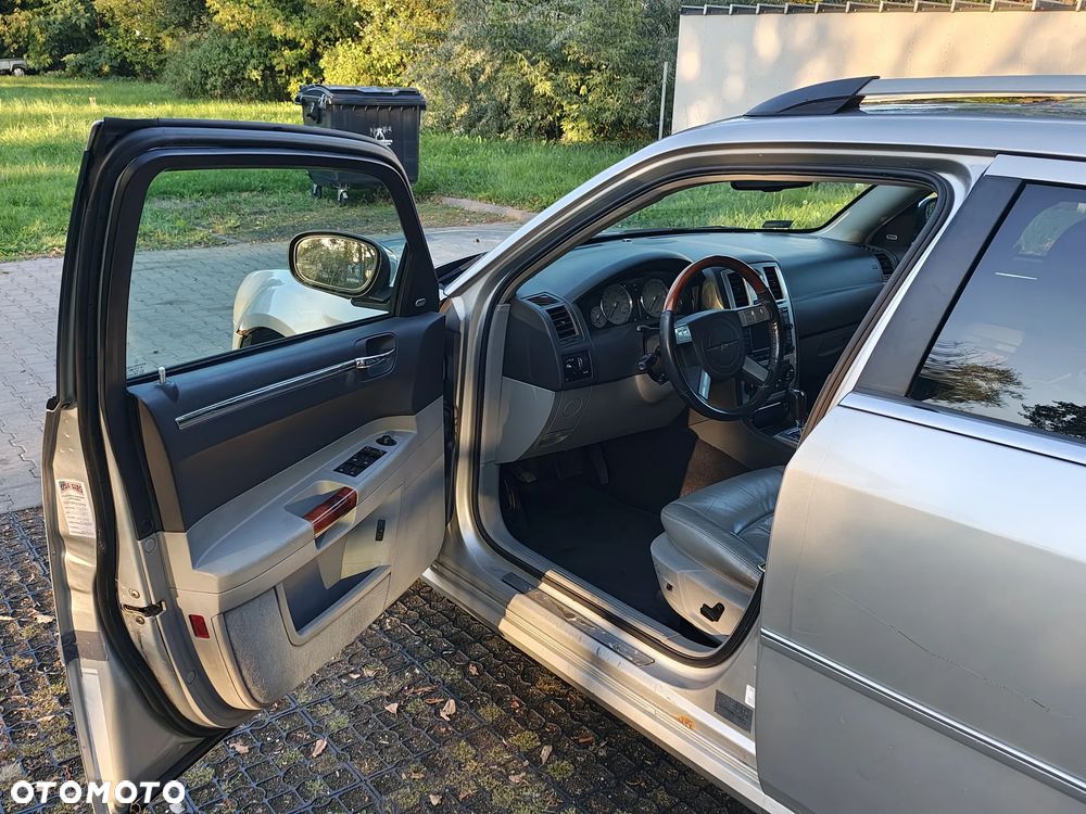 Chrysler 300C 5.7 V8 HEMI AWD Automatik - 11