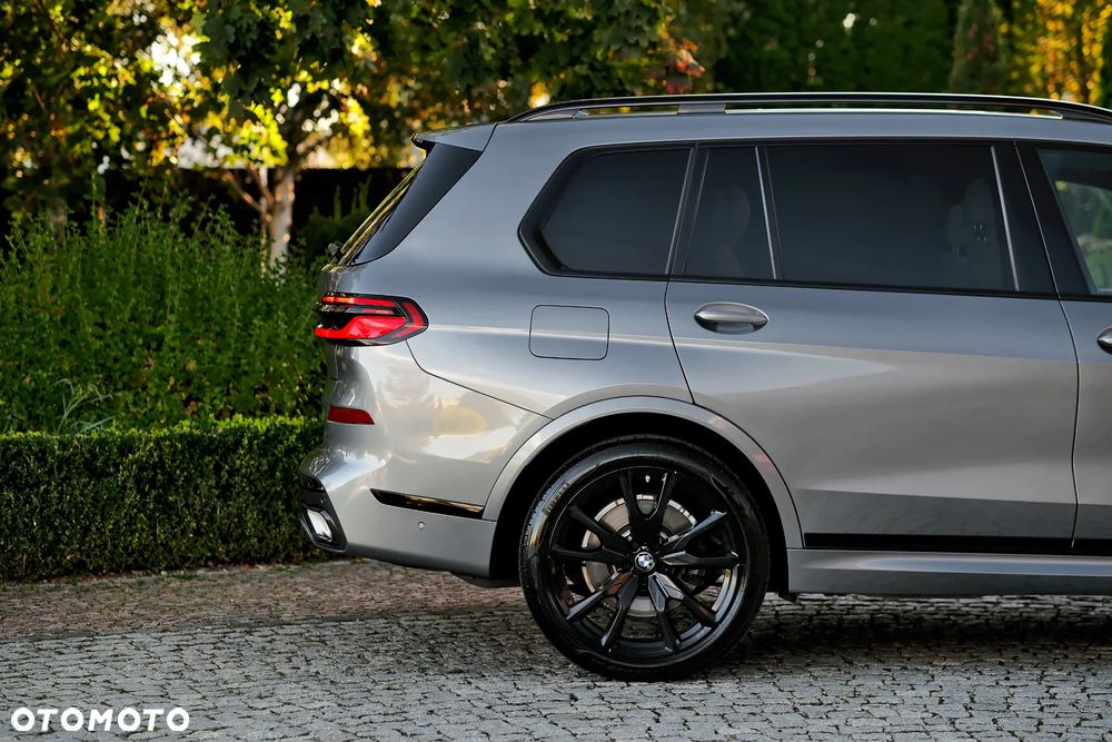 BMW X7 M50d sport - 28