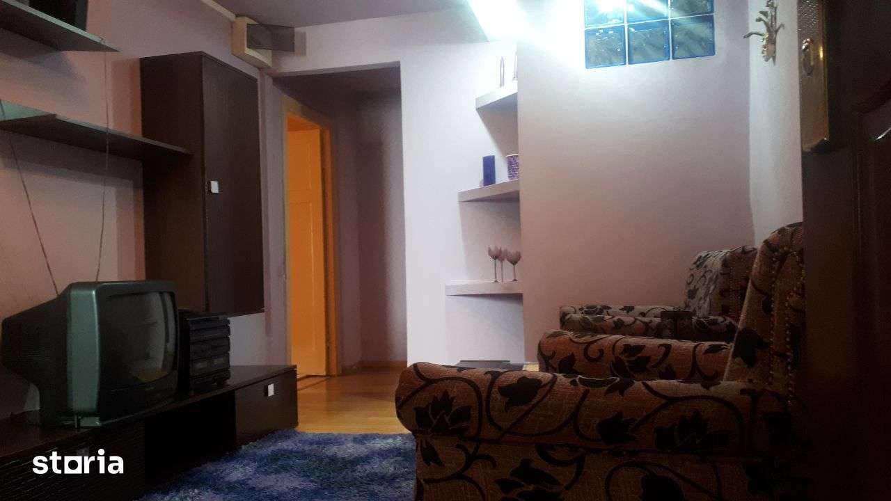Cafrom Imobiliare -ULTRACENTRAL - Apartament tip STUDIO de Vanzare — fotografia 1