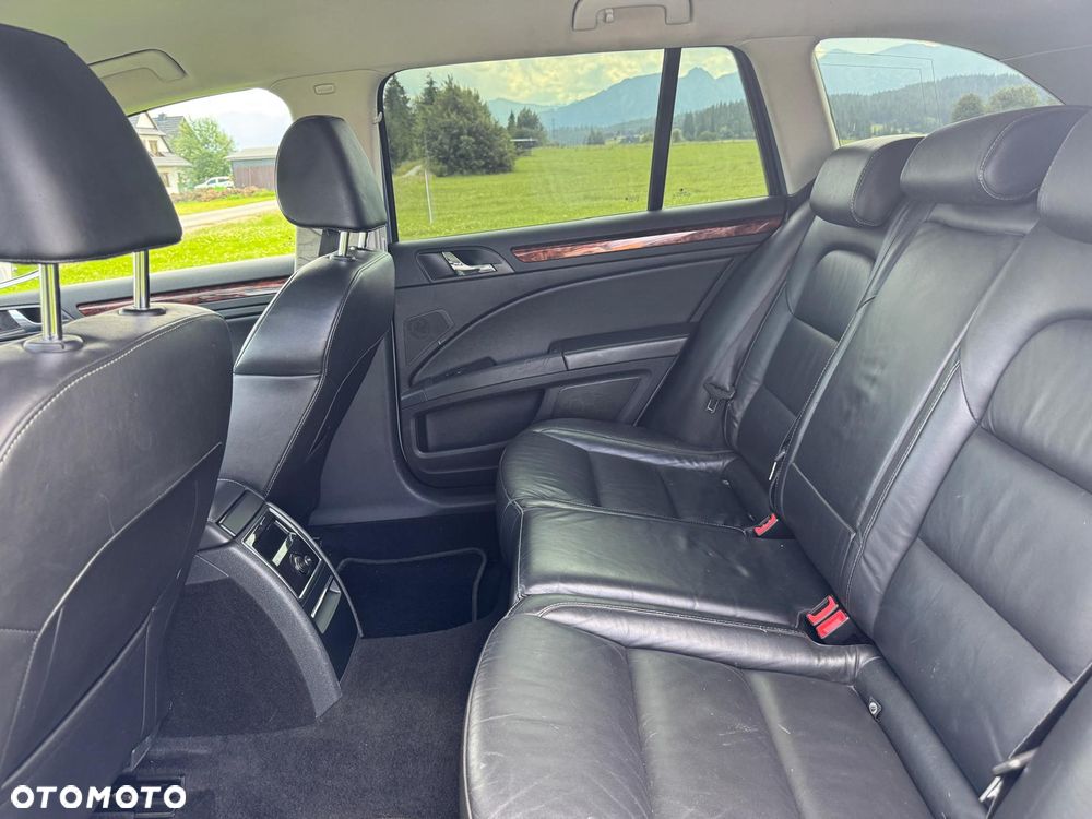 Skoda Superb 2.0 TDI 4x4 Elegance - 31