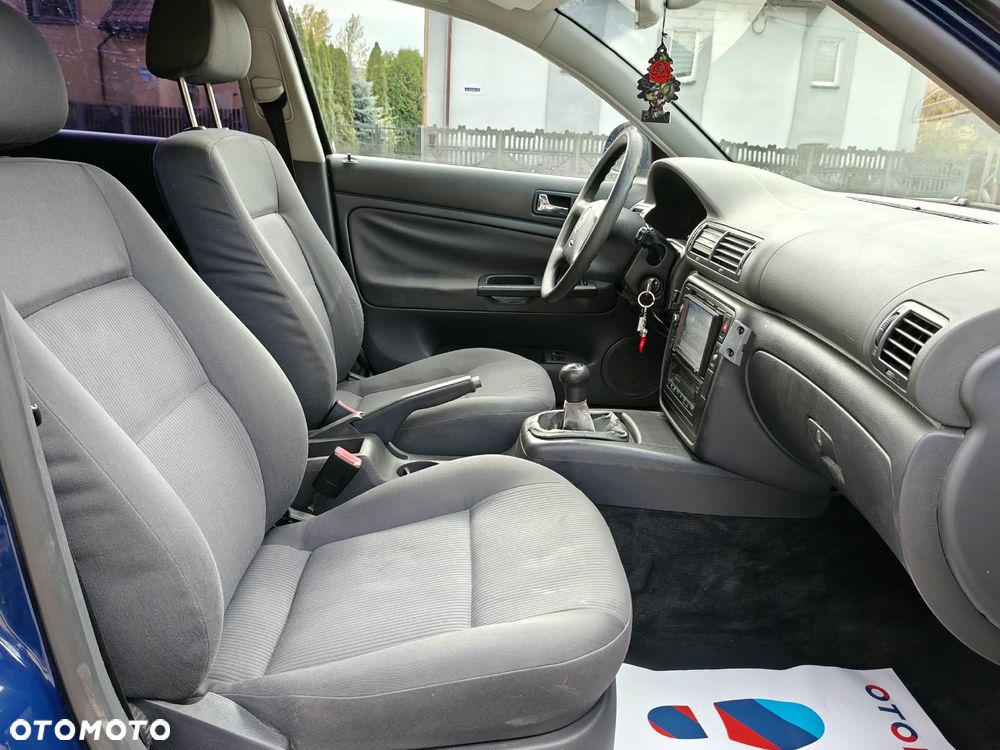Volkswagen Passat Variant 1.6 Comfortline Family - 6