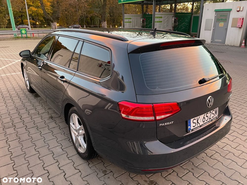Volkswagen Passat 1.6 TDI BMT Trendline - 12