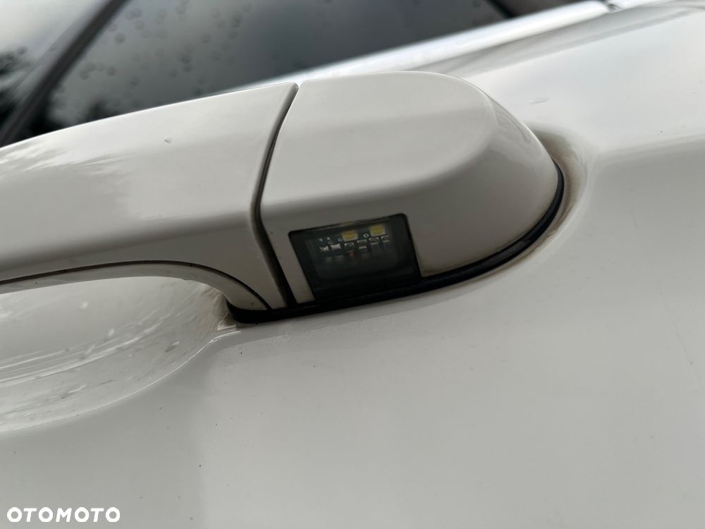 BMW X1 sDrive18i xLine - 16