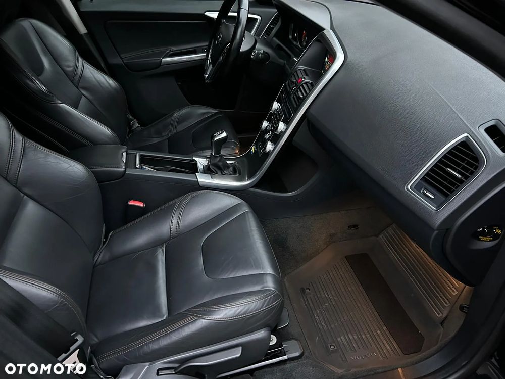 Volvo XC 60 D4 Drive-E Momentum - 13