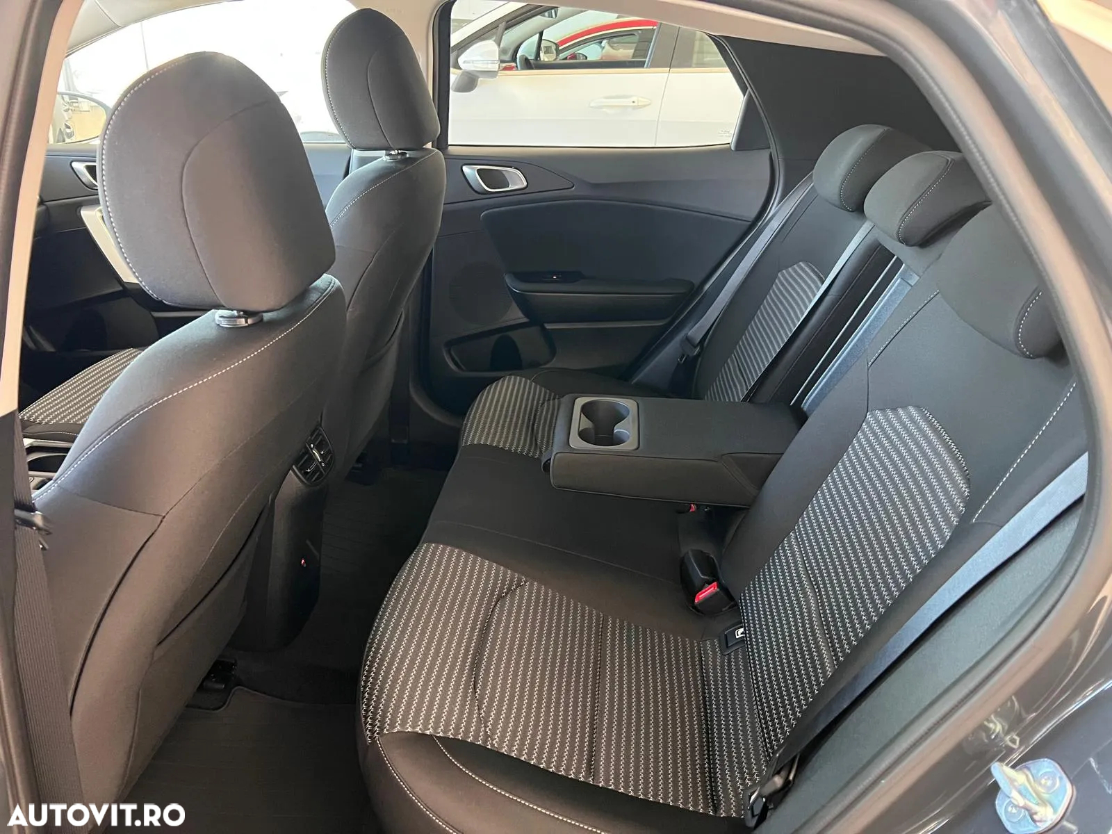 Kia XCeed 1.5 T-GDI 7DCT City - 14
