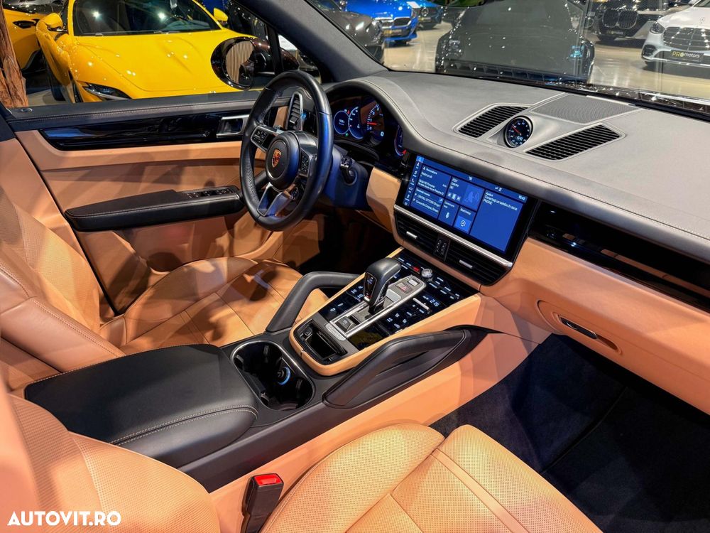 Porsche Cayenne - 14