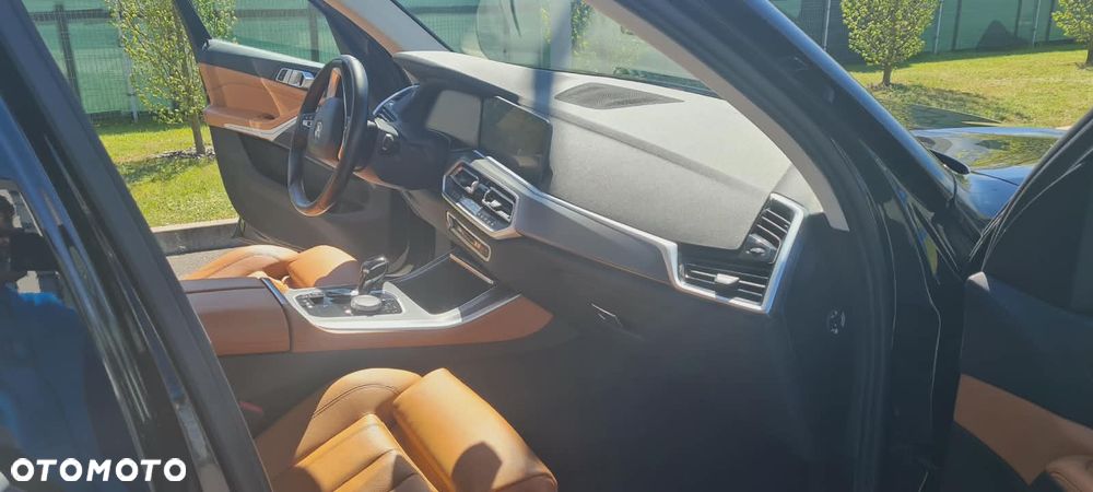 BMW X5 xDrive40i - 12