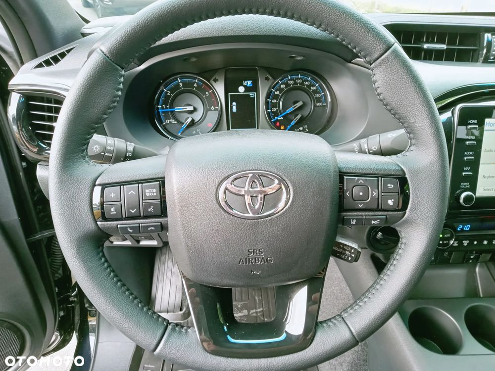 Toyota Hilux 2.8 D-4D Double Cab Invincible 4x4 - 9