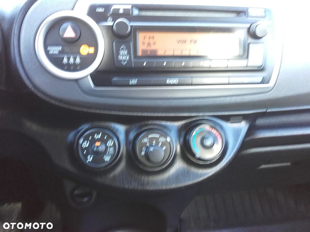 Toyota Yaris - 23