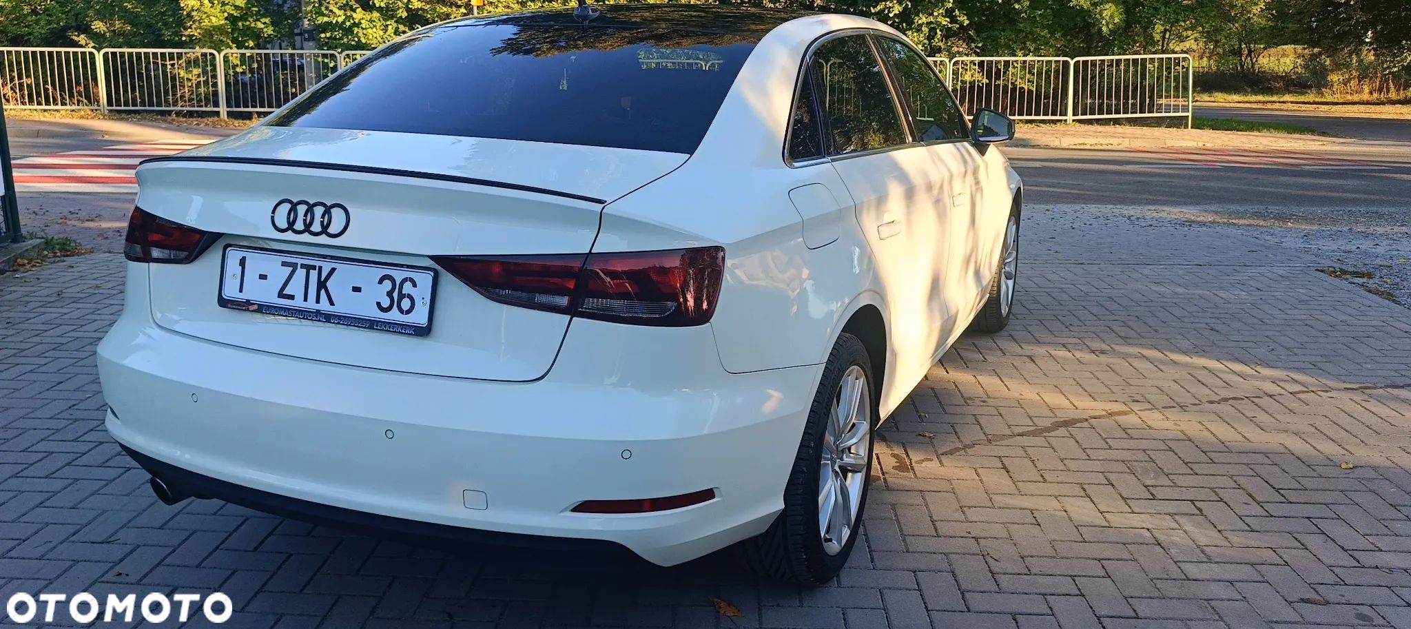 Audi A3 Limousine 1.6 TDI (clean diesel) Ambiente - 1