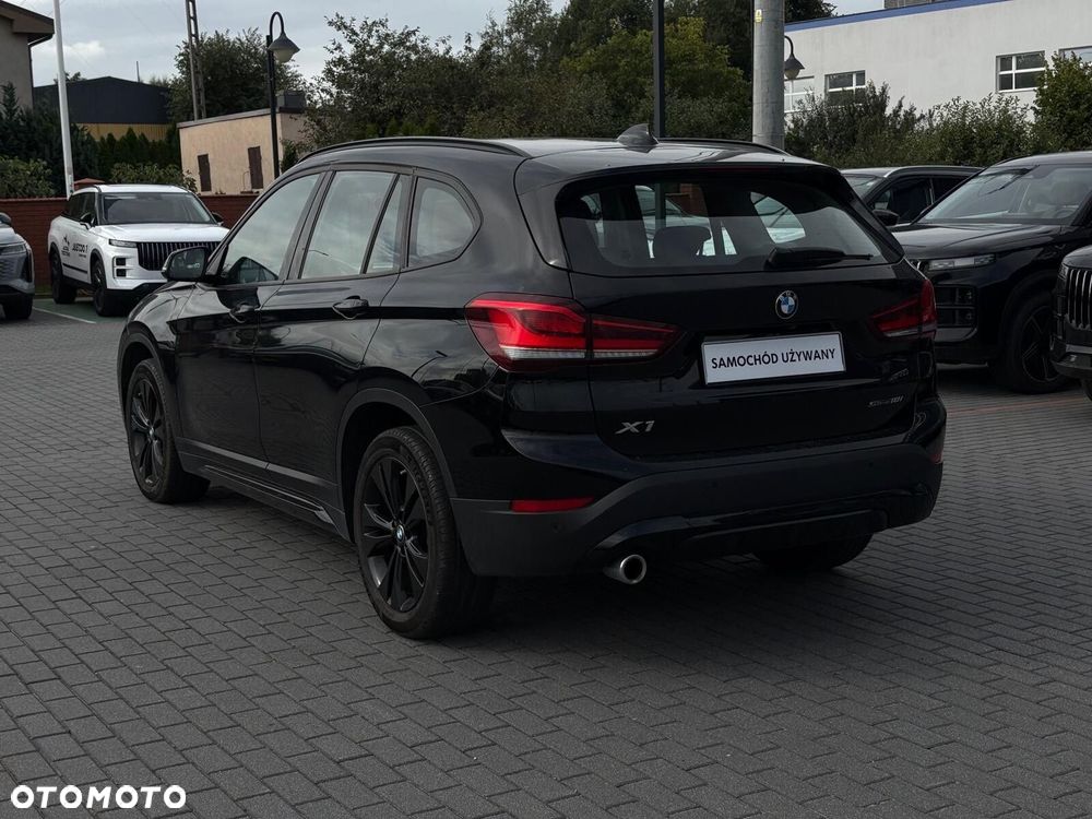BMW X1 sDrive18i Sport Line - 5