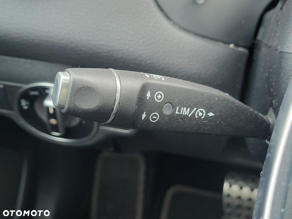 Mercedes-Benz CLA - 32