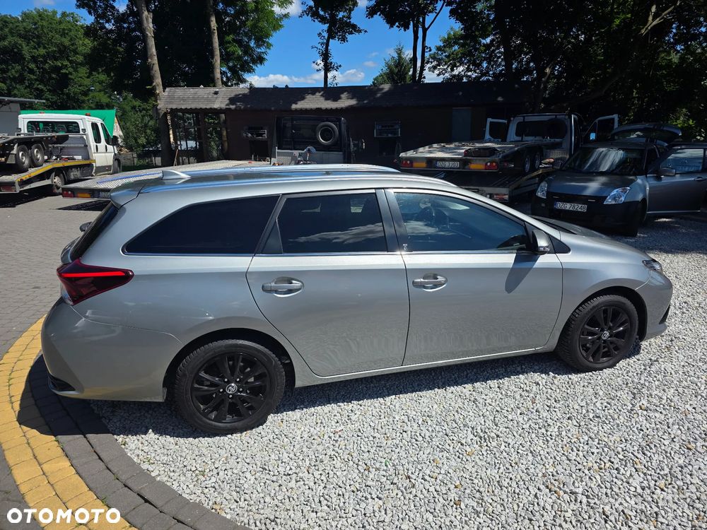 Toyota Auris 1.2 T Dynamic - 8