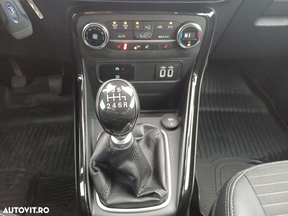 Ford EcoSport 1.0 EcoBoost Titanium - 17