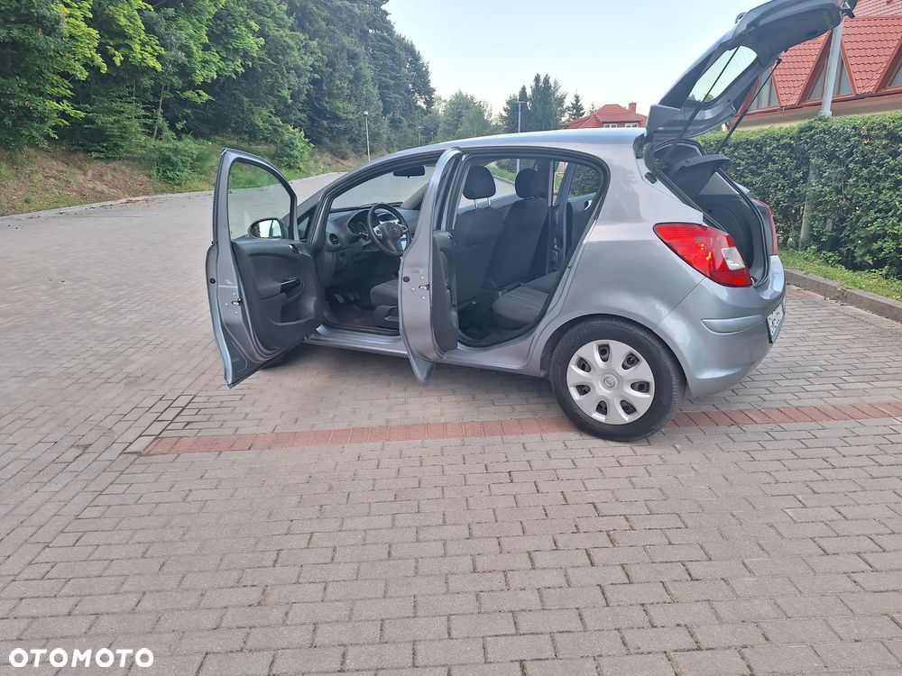 Opel Corsa 1.2 16V Cosmo - 10