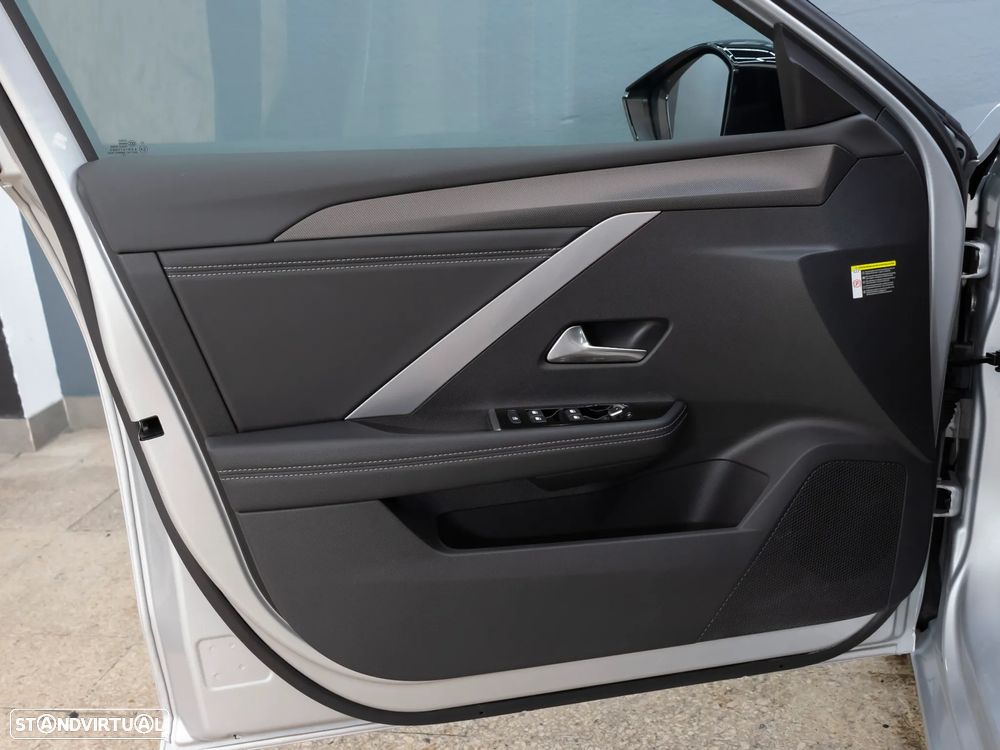 Opel Astra Sports Tourer 1.2 T GS - 16