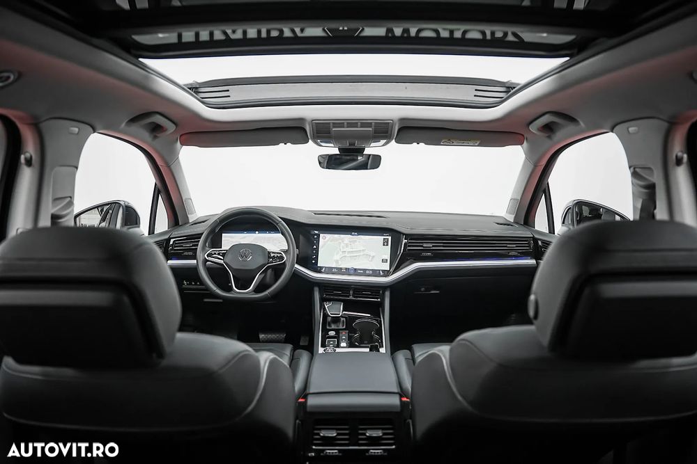 Volkswagen Touareg 3.0 V6 e-Hybrid 4Motion Aut. Elegance - 3