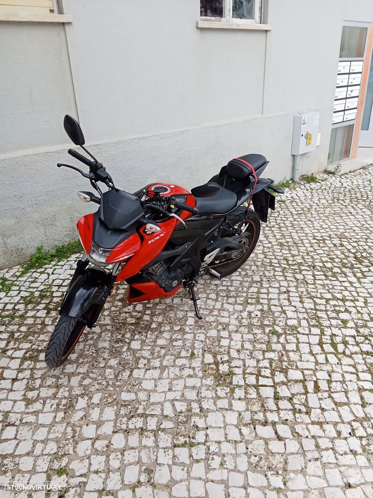 Suzuki GSX - 1