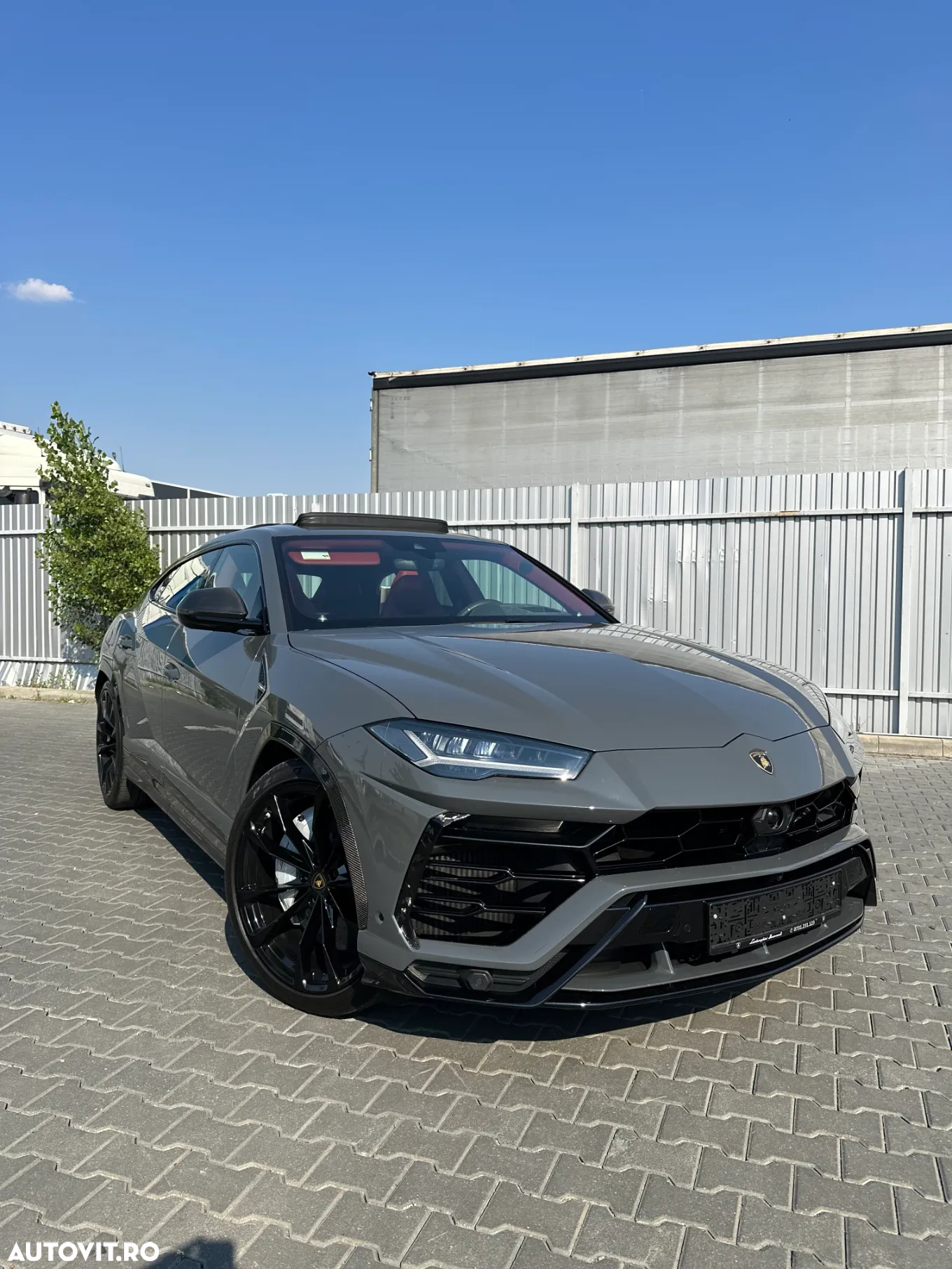 Lamborghini URUS Standard - 10