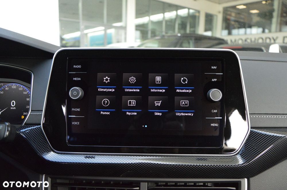 Volkswagen T-Cross - 17
