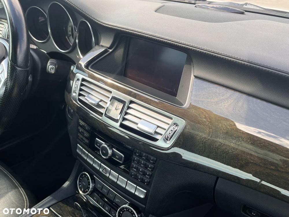 Mercedes-Benz CLS 500 4Matic 7G-TRONIC - 22