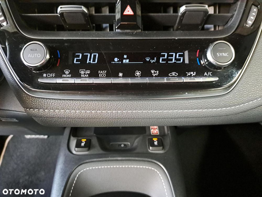 Toyota Corolla 2.0 Hybrid Style - 23