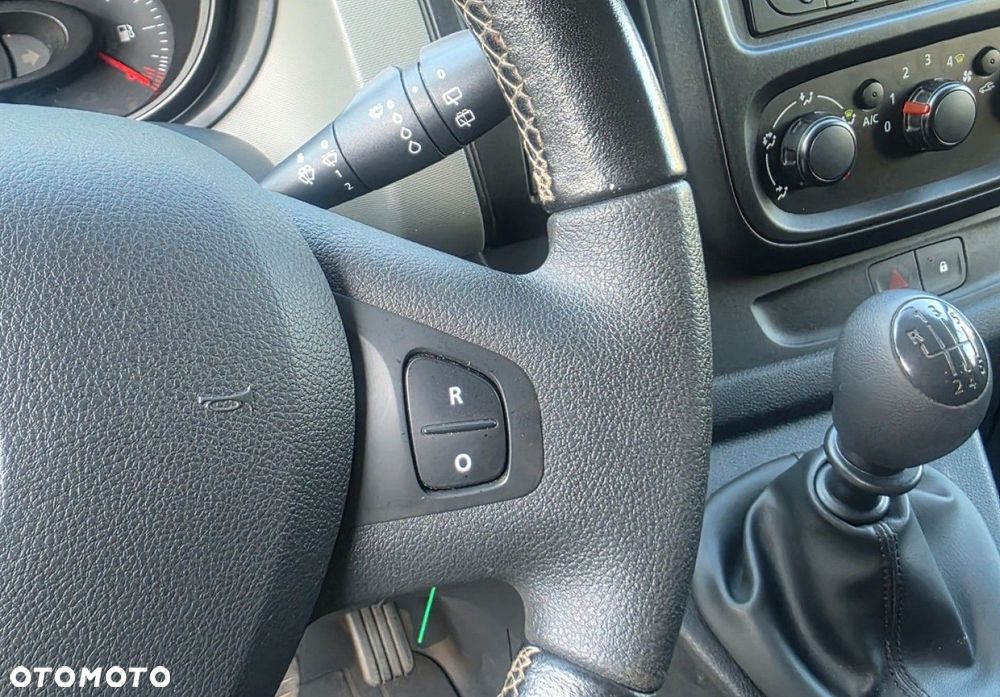 Renault Trafic - 11