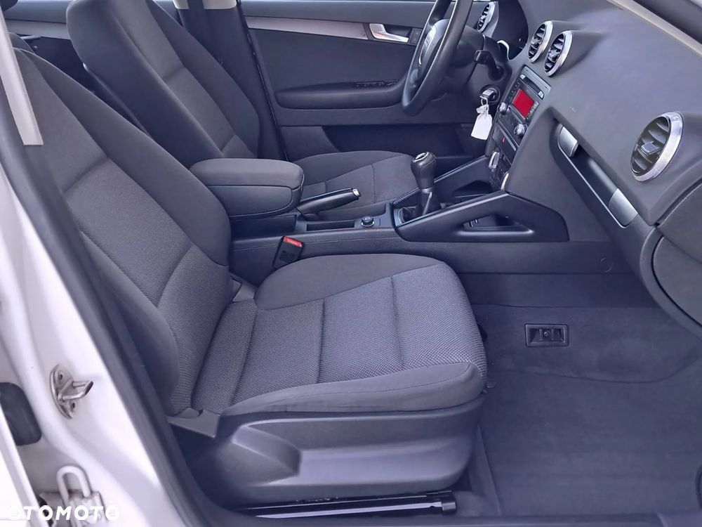 Audi A3 1.6 Limited Edition - 21