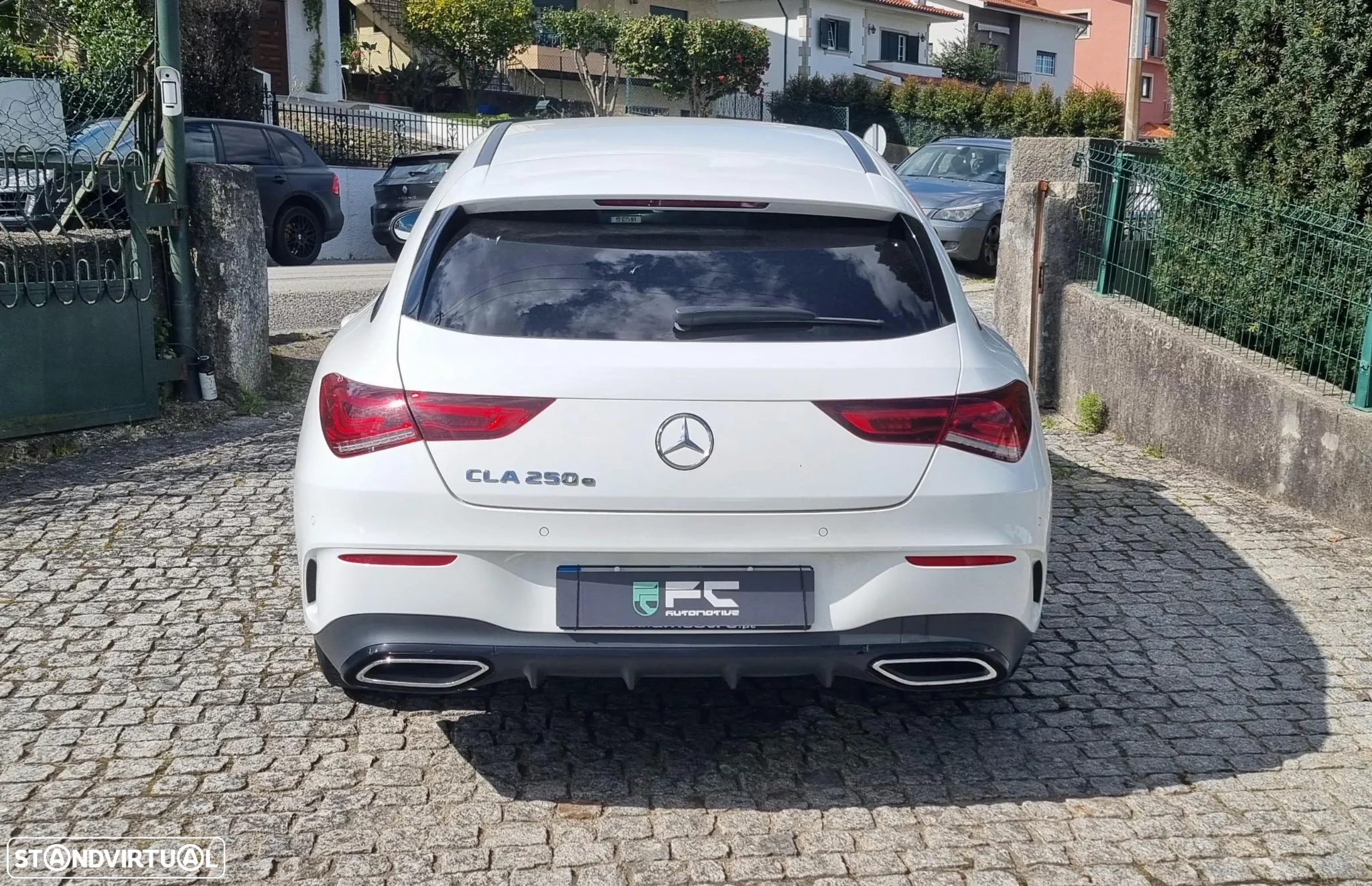 Mercedes-Benz CLA 250 e Shooting Brake AMG Line - 9