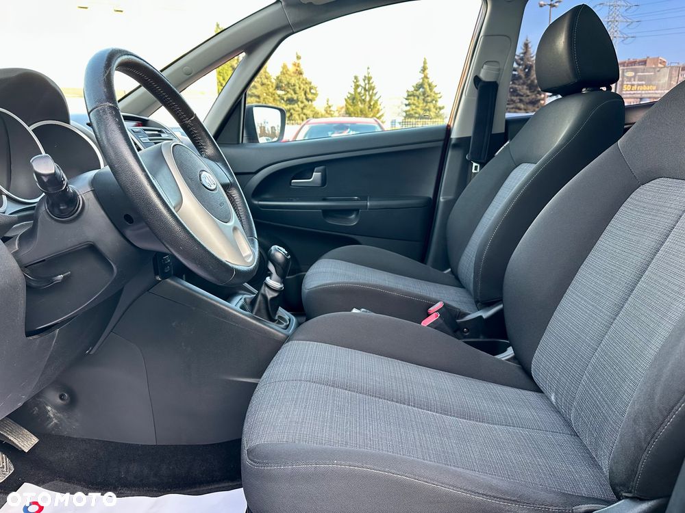 Kia Venga 1.4 CVVT Business Line - 14