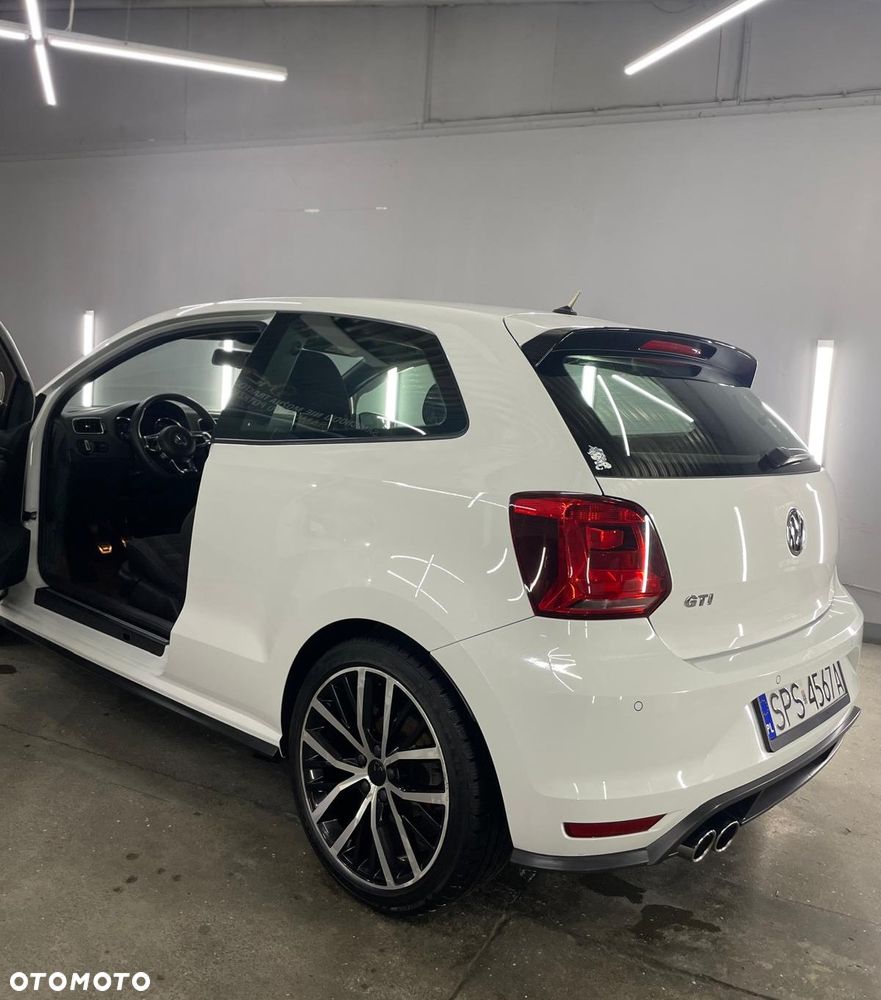 Volkswagen Polo 1.8 TSI BMT GTI - 4