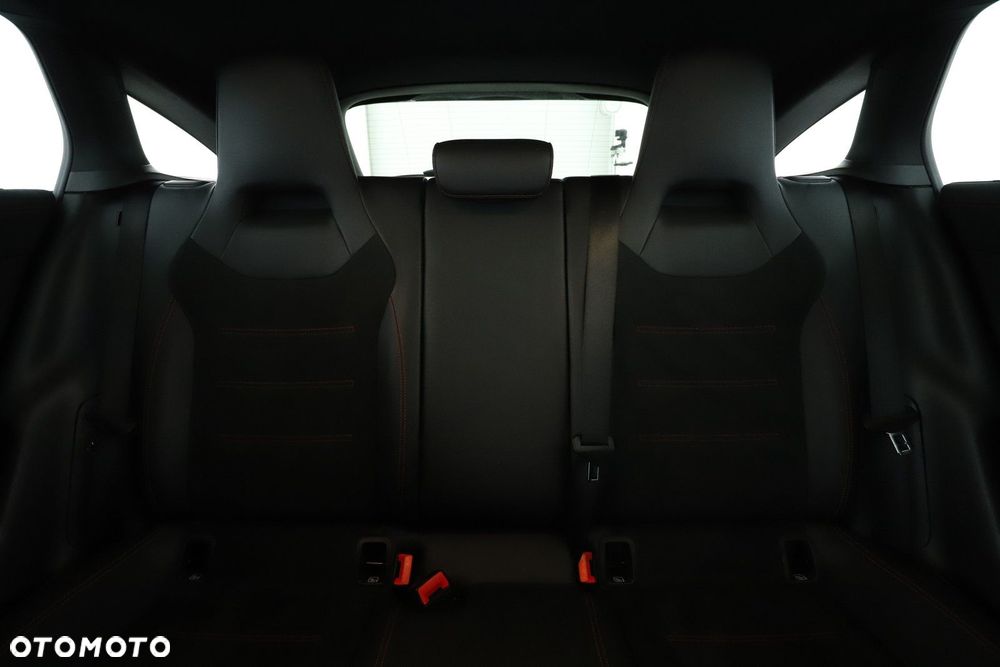 Mercedes-Benz CLA - 22